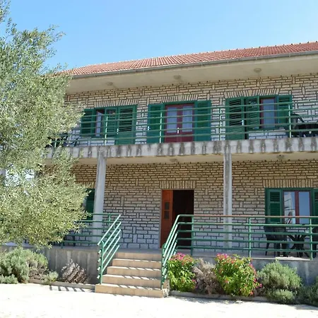 Guest house Albina 3*